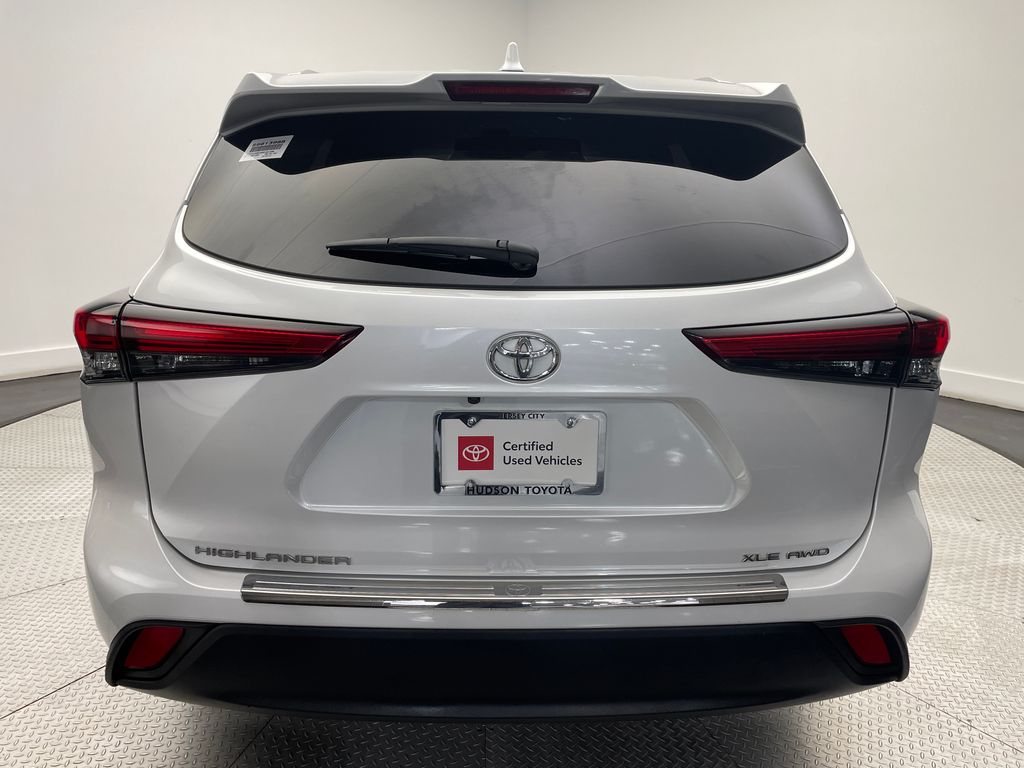 2022 Toyota Highlander XLE 6