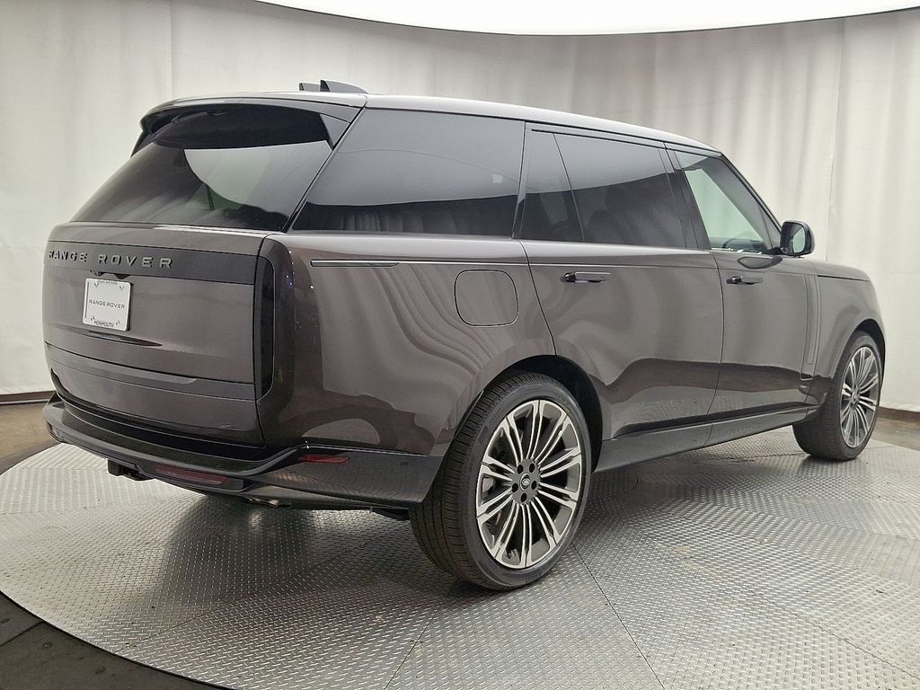 Thumbnail: 2025 Land Rover Range Rover - 3