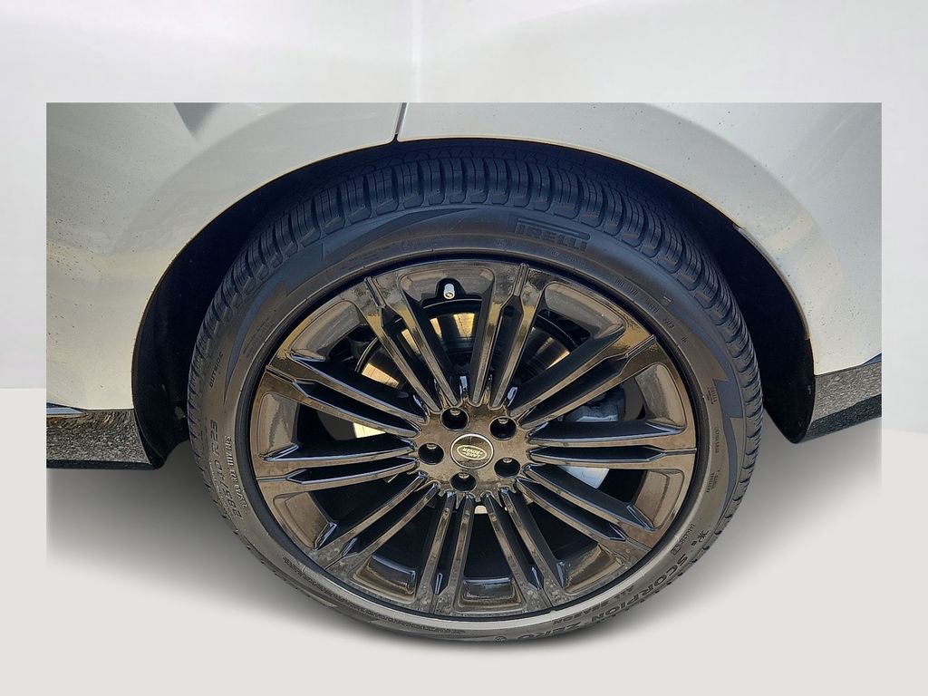 2024 Land Rover Range Rover SE 5