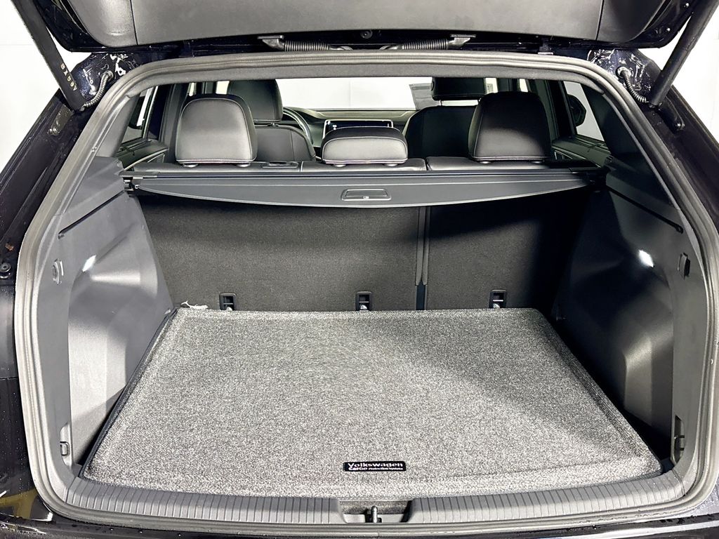 2026 Volkswagen Atlas Cross Sport 2.0T SEL