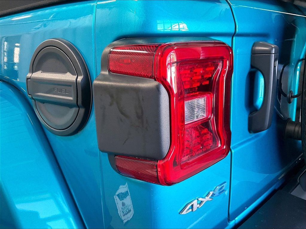 2024 Jeep Wrangler — photo 34