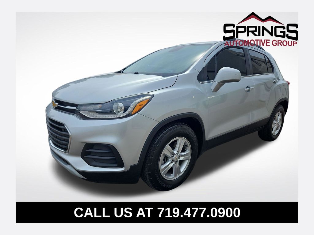 Silver Ice Metallic 2018 Chevrolet Trax LT FWD SUV / Crossover Front-Wheel Drive 6-Speed Automatic