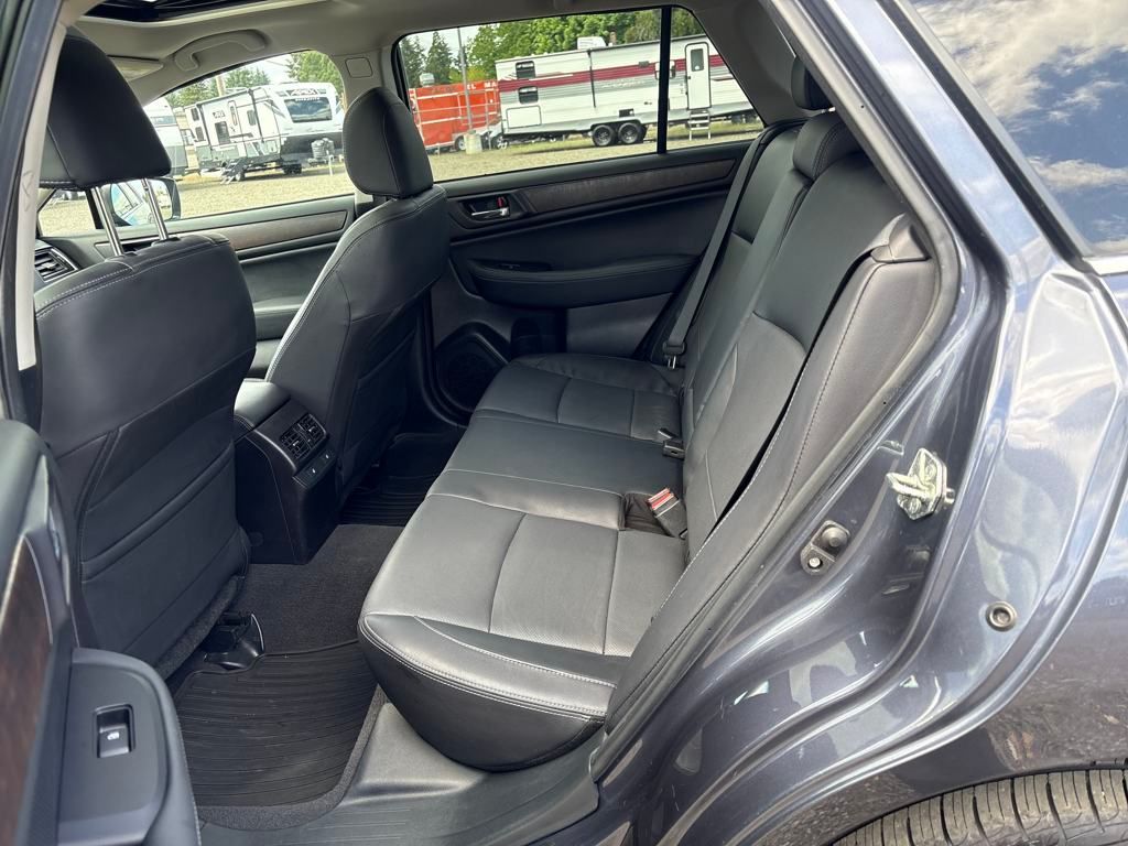 2017 Carbide Gray Metallic Subaru Outback 3.6R AWD SUV
