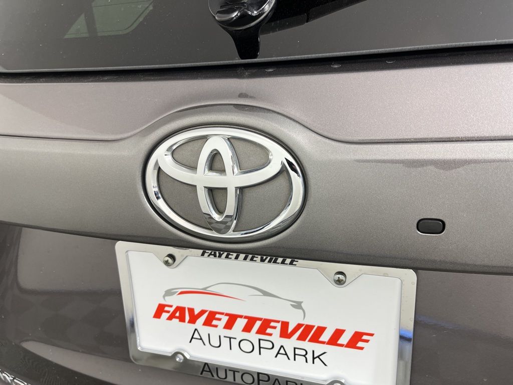 2019 Toyota Highlander XLE 14