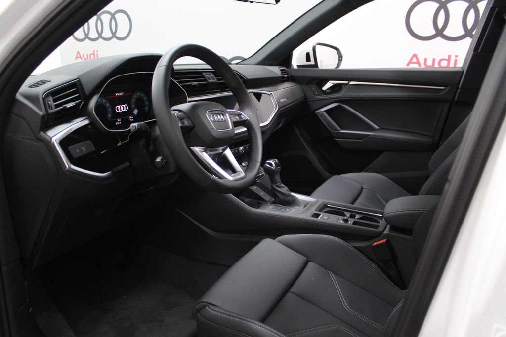 Thumbnail: 2025 Audi Q3 - 12