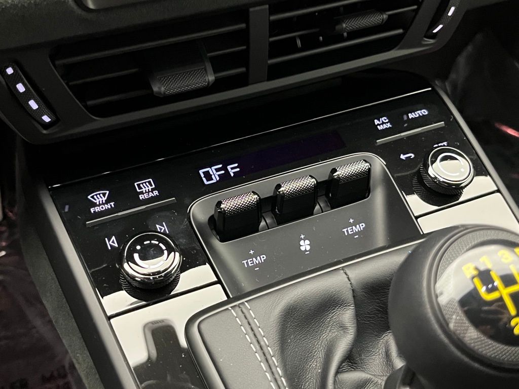 Thumbnail: 2026 Porsche 911 - 18