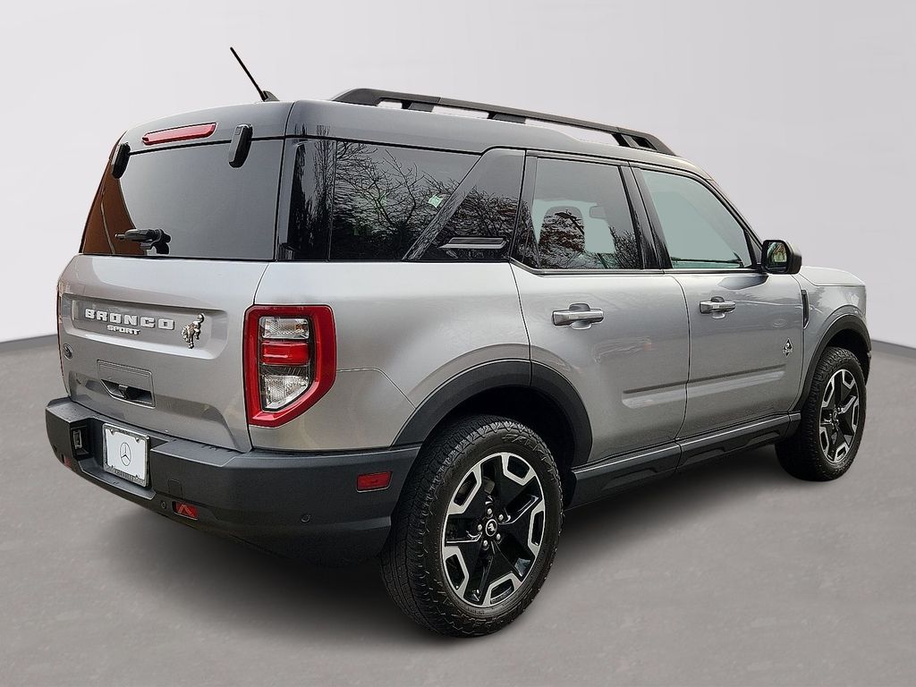 Thumbnail: 2022 Ford Bronco Sport - 4