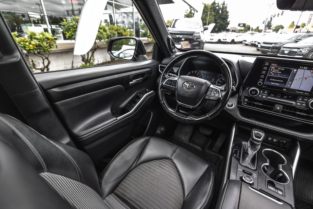 2021 Toyota Highlander XSE thumbnail 21