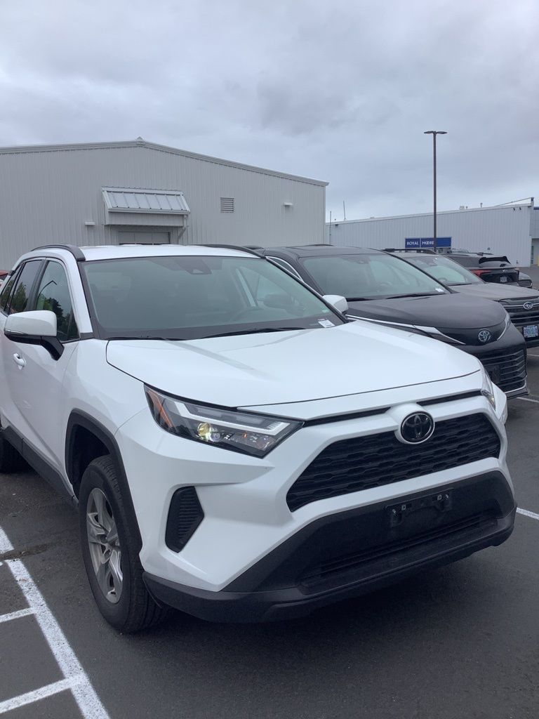 Ice Cap 2025 Toyota RAV4 XLE AWD SUV / Crossover All-Wheel Drive 8-Speed Automatic