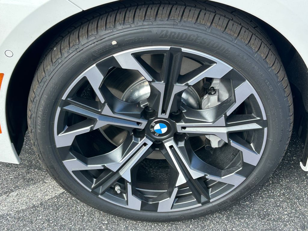 Thumbnail: 2026 BMW 3 Series - 9