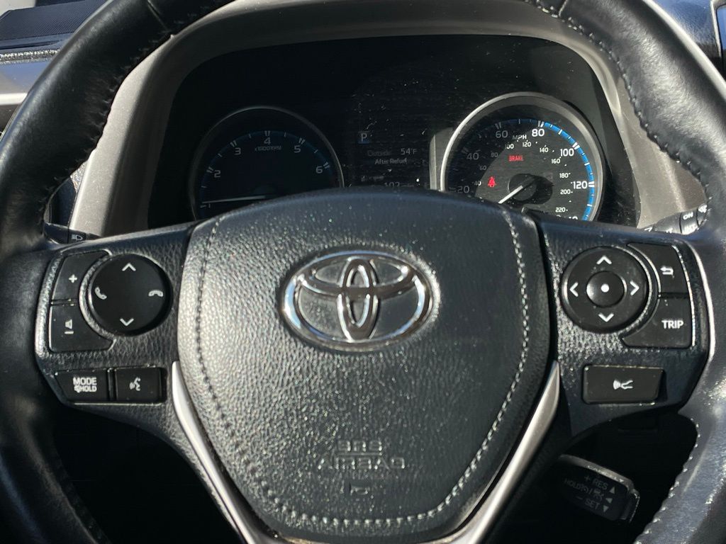 Thumbnail: 2017 Toyota RAV4 - 12