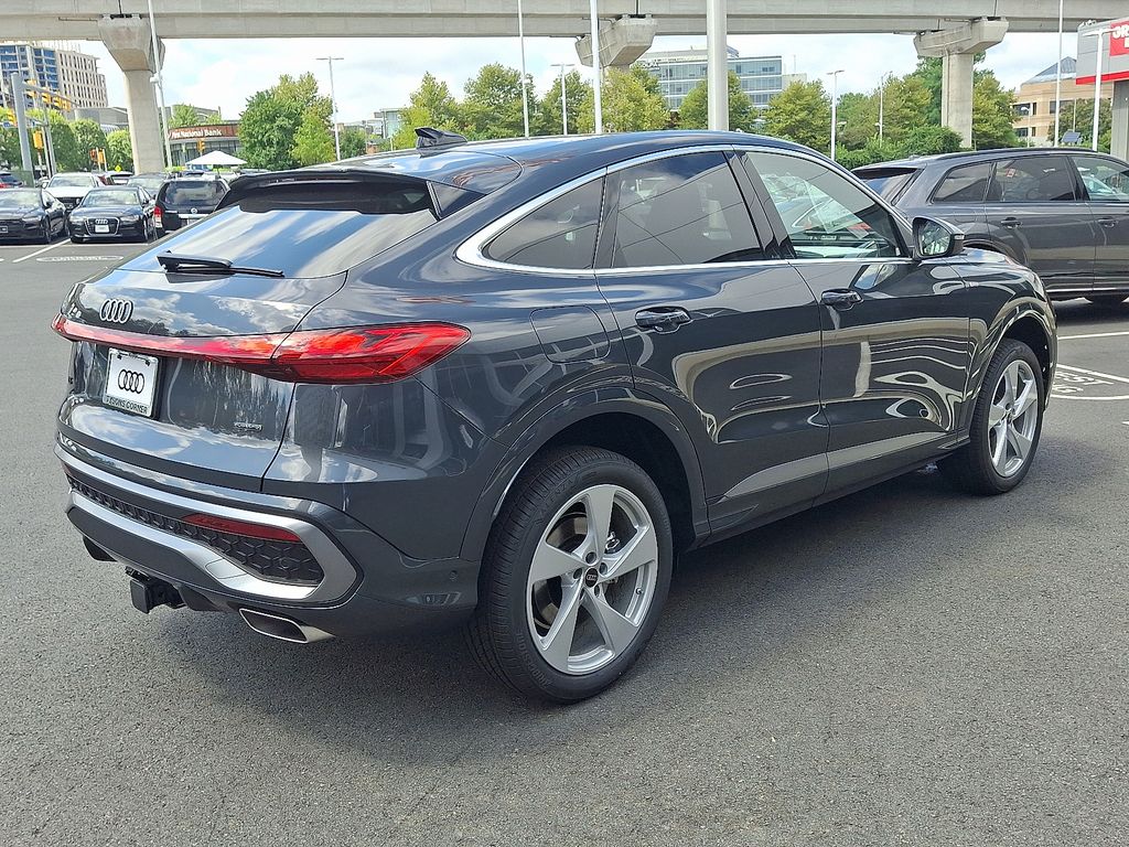 Thumbnail: 2025 Audi Q5 - 3