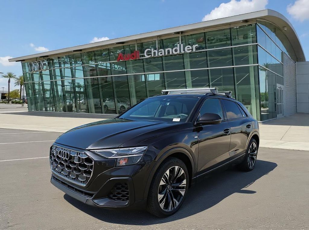 Thumbnail: 2026 Audi Q8 - 1