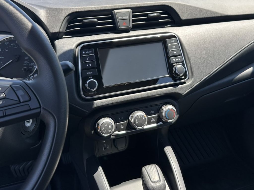 2025 Nissan Versa 1.6 S