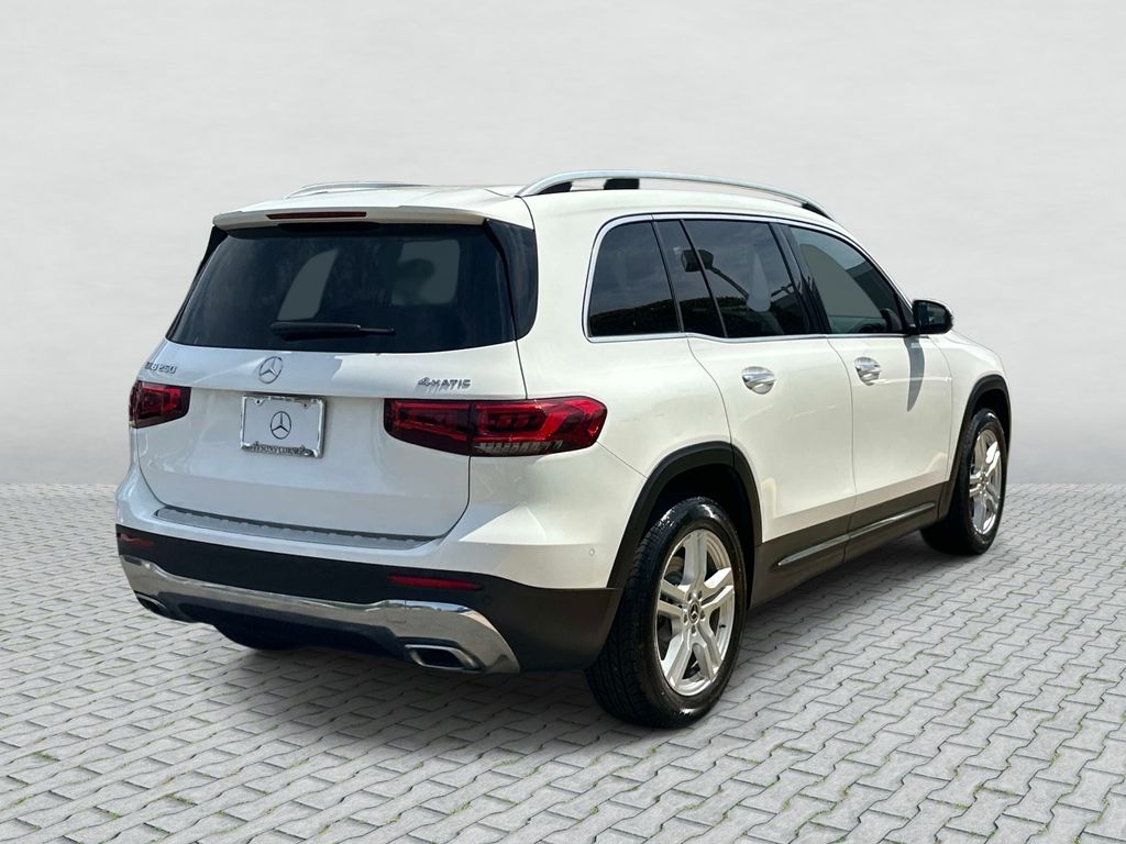 Thumbnail: 2022 Mercedes-Benz GLB - 11