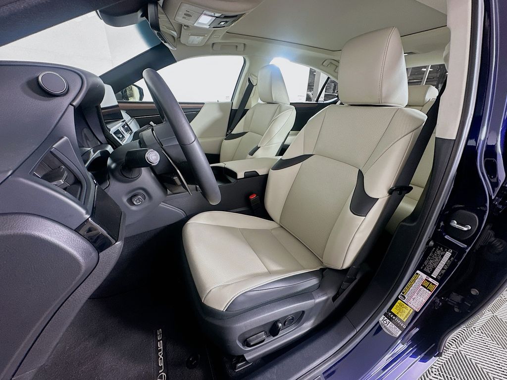 2025 Lexus ES 350 21