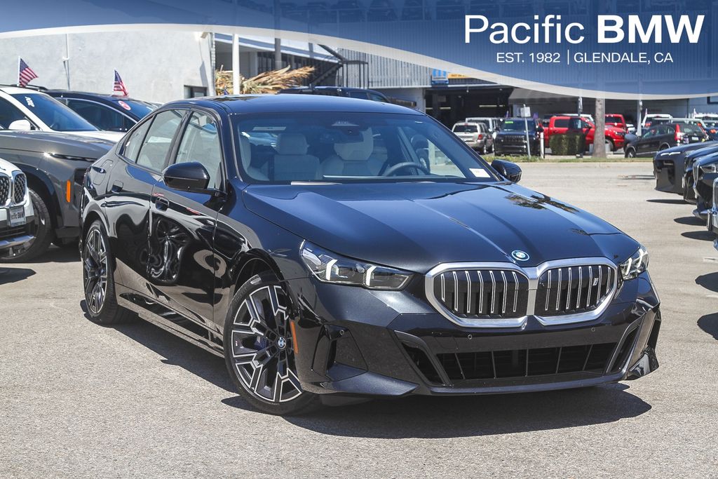 Black Sapphire Metallic 2026 BMW i5 Sedan Rear-Wheel Drive Automatic