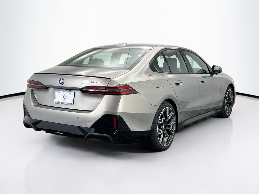 Thumbnail: 2026 BMW i5 - 5