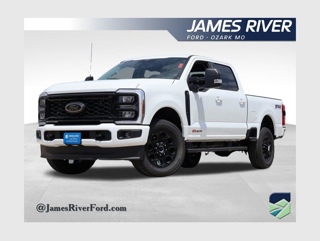 Oxford White 2026 Ford F-250 Super Duty XLT Crew Cab 4WD Pickup Truck Four-Wheel Drive Automatic