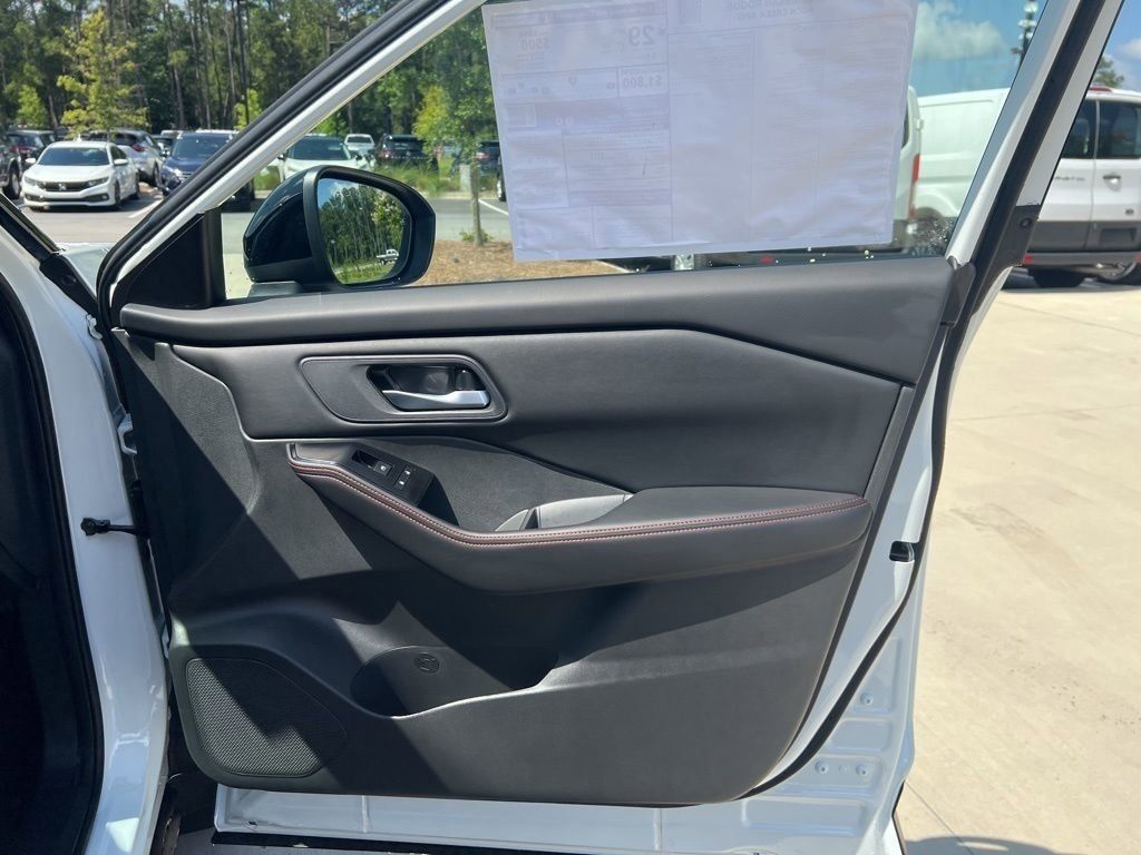 2025 Everest White Pearl Nissan Rogue Rock Creek AWD SUV