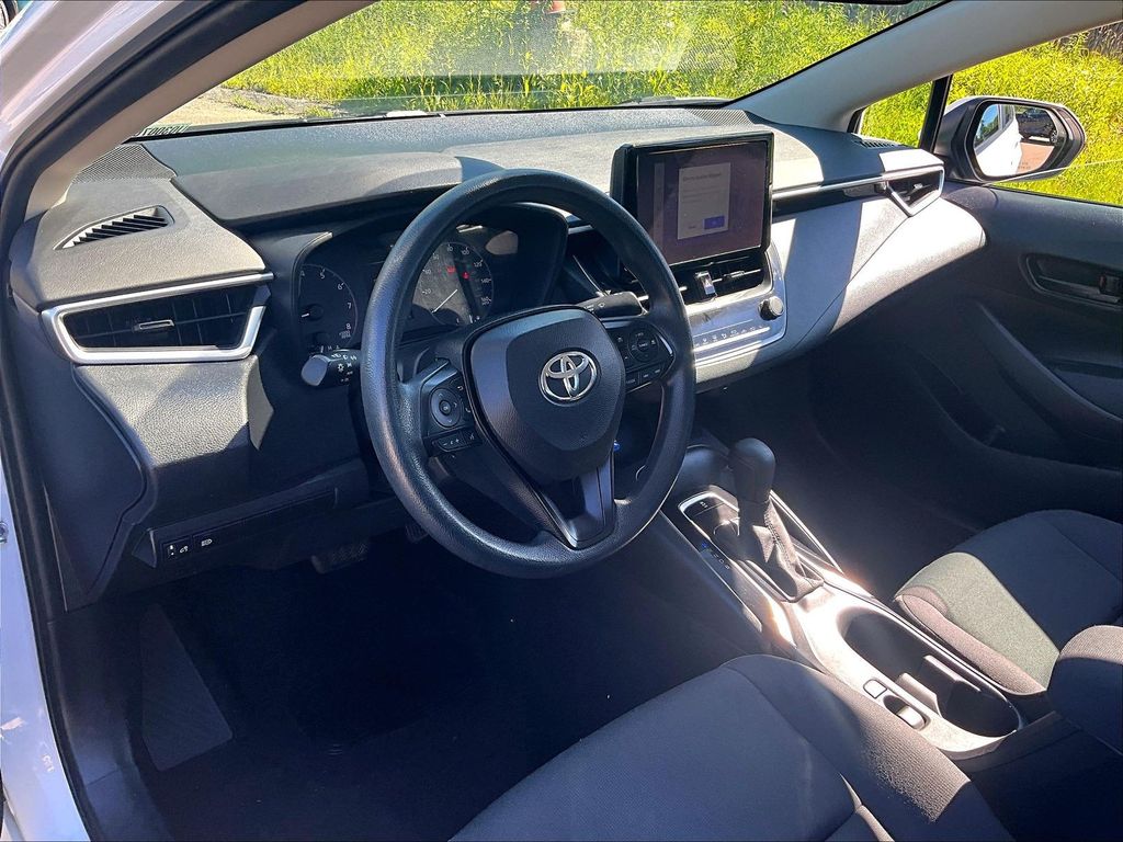 2023 Toyota Corolla — photo 8