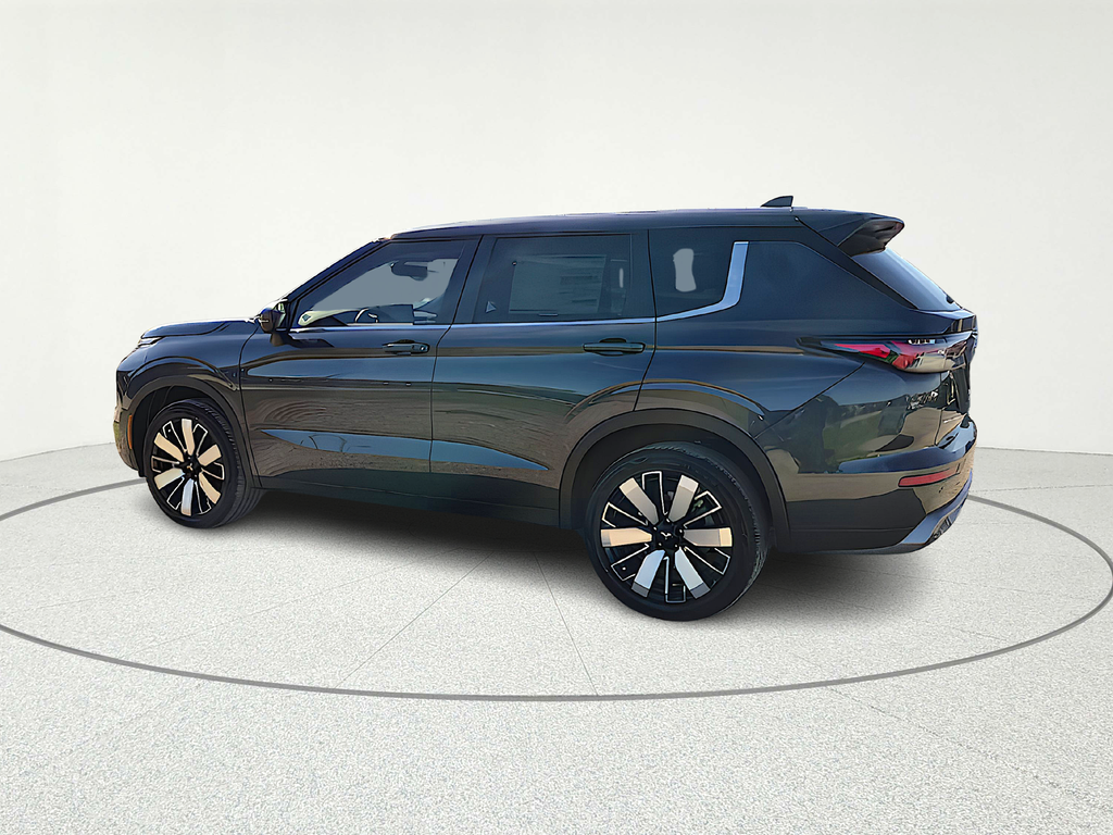 2026 Mitsubishi Outlander SE - 3