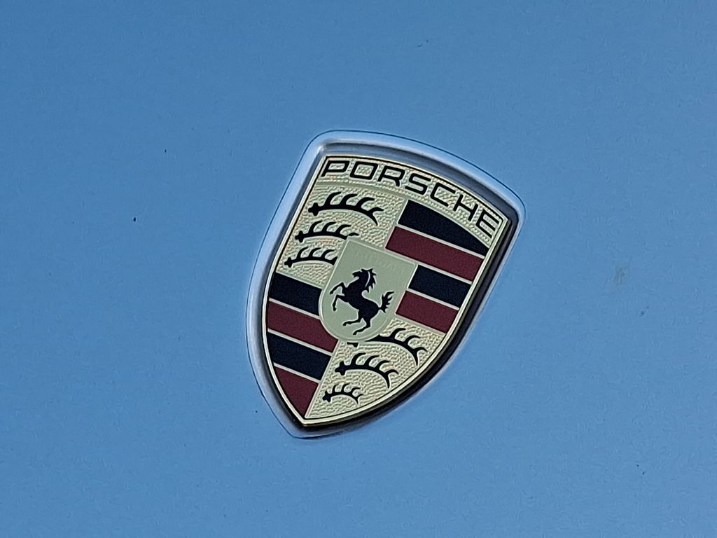 Thumbnail: 2020 Porsche 911 - 32