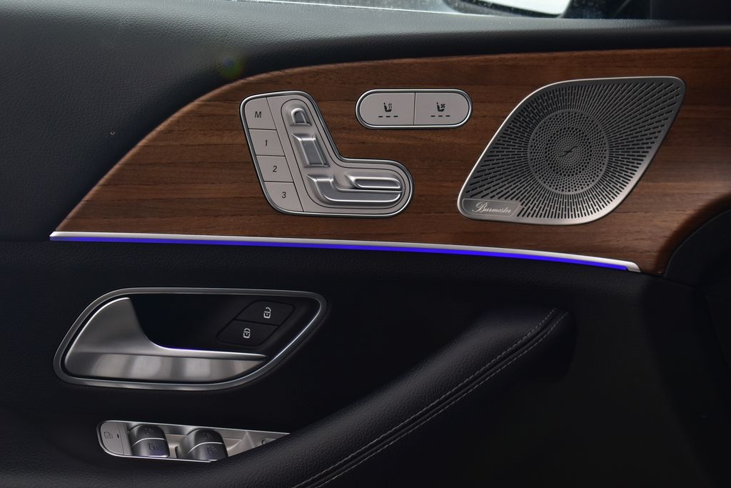 2022 Mercedes-Benz GLS 450 4MATIC 12