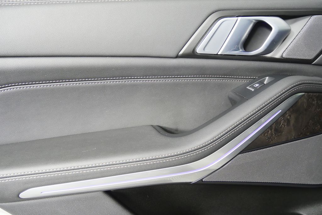 Thumbnail: 2025 BMW X5 - 14