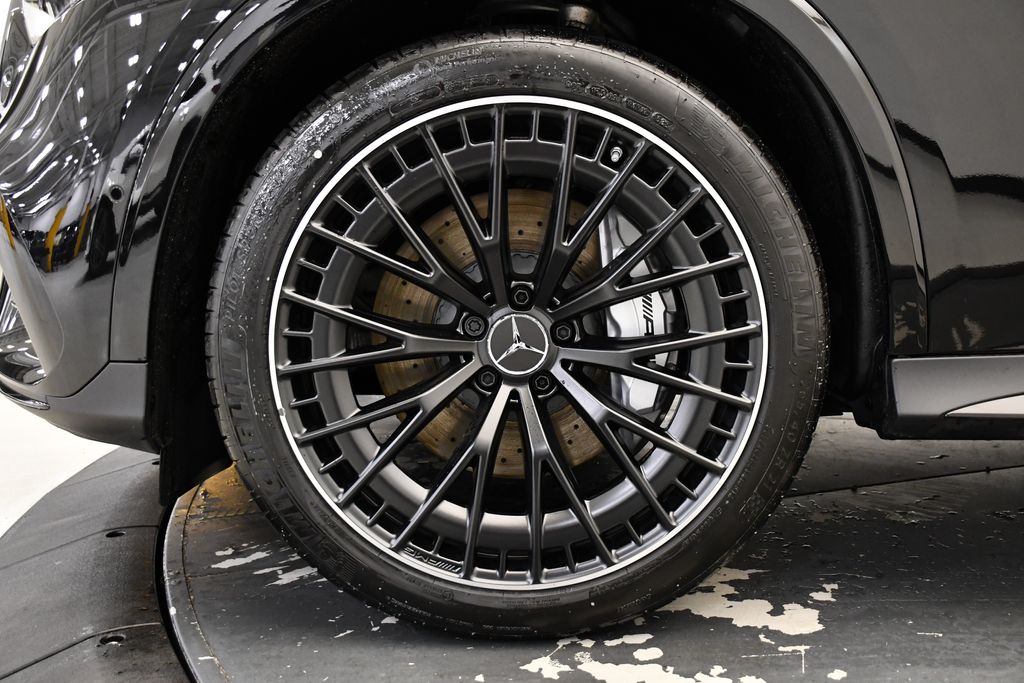 Thumbnail: 2025 Mercedes-Benz GLC - 13