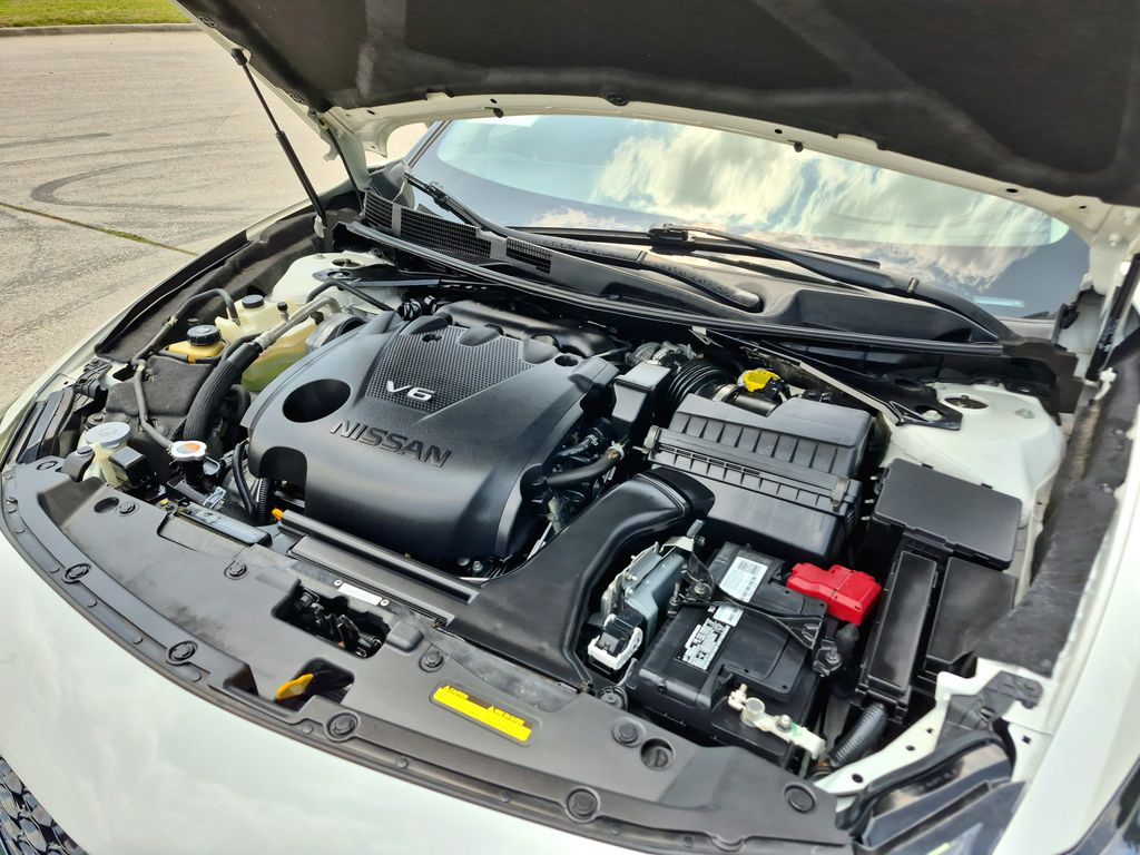 2023 Nissan Maxima Platinum White at AutoSavvy Houston Southwest