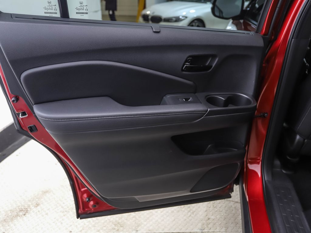 Thumbnail: 2022 Honda Passport - 18