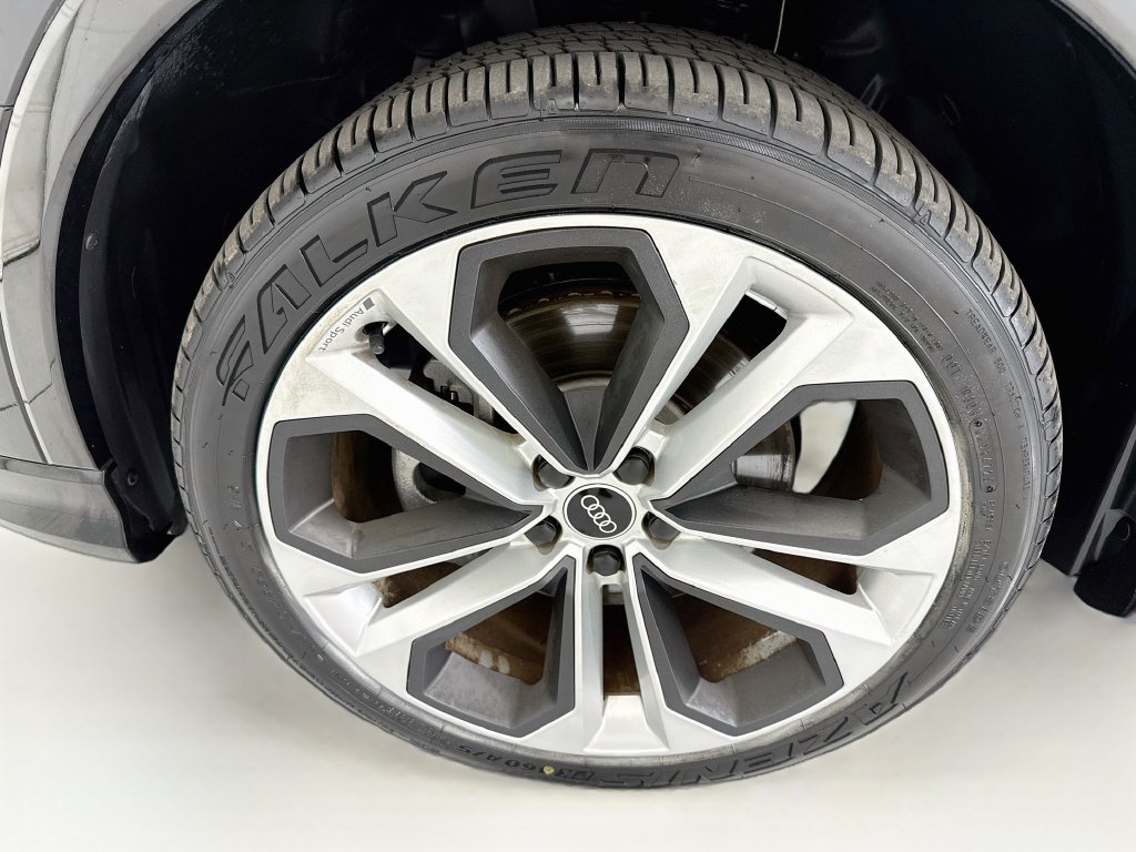Thumbnail: 2021 Audi Q3 - 29