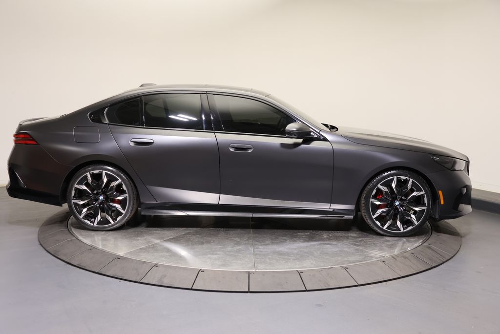 Thumbnail: 2024 BMW 5 Series - 8