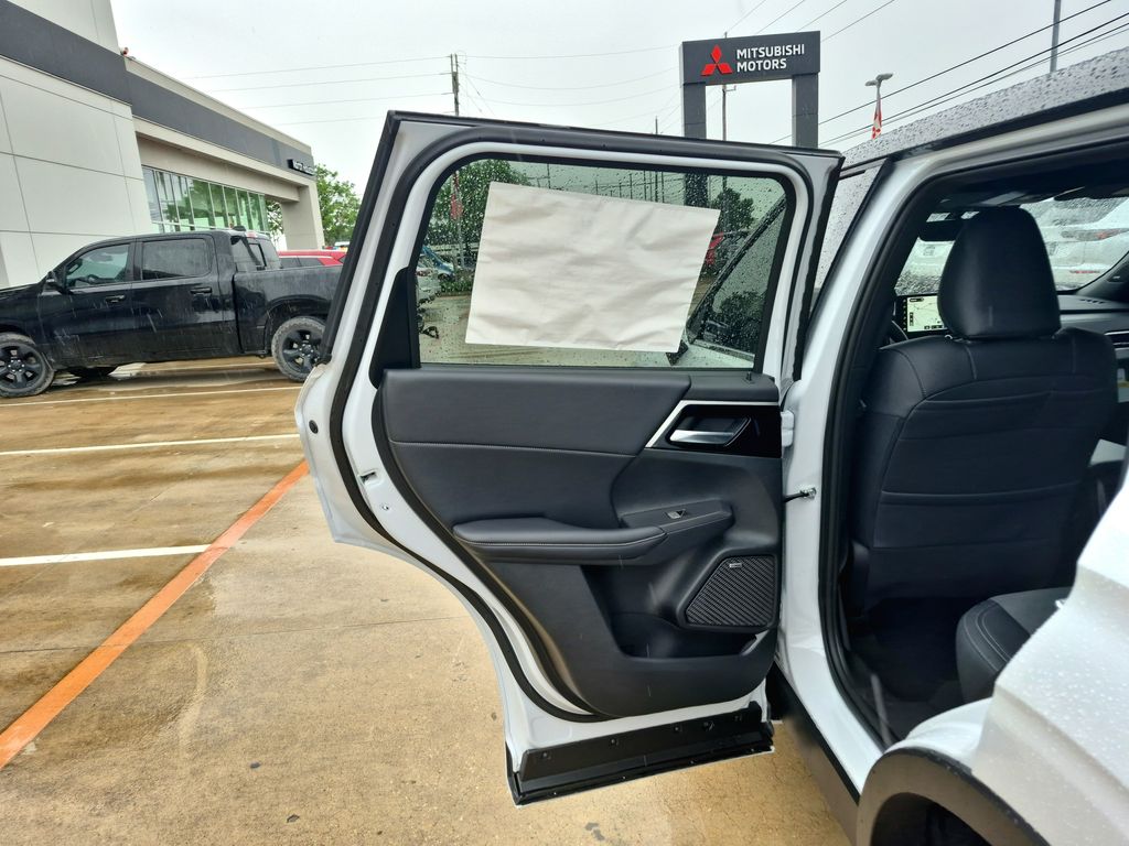 2026 Mitsubishi Outlander Ralliart White at North Houston Mitsubishi