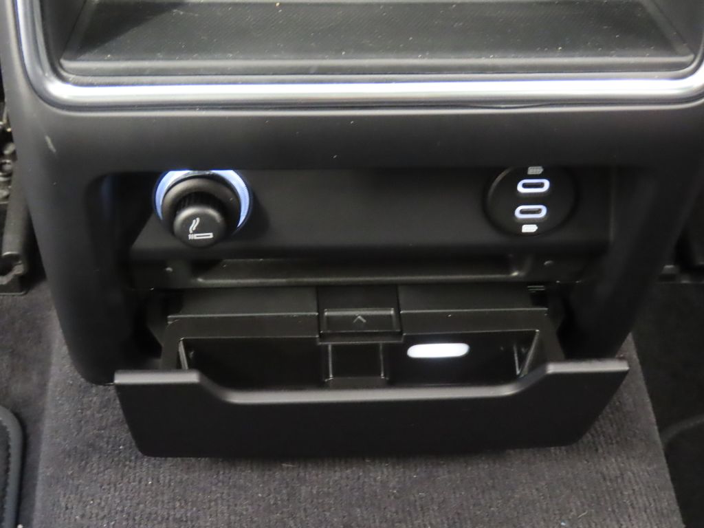 Thumbnail: 2023 Porsche Cayenne - 30