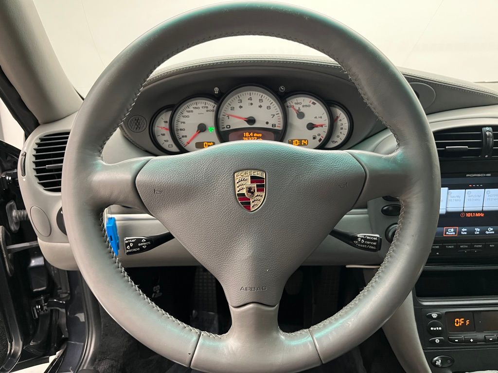 Thumbnail: 2004 Porsche 911 - 12