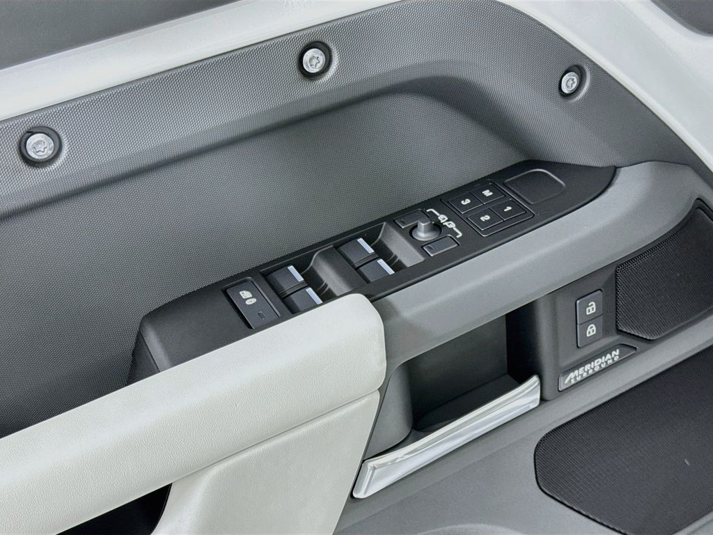Thumbnail: 2026 Land Rover Defender - 24