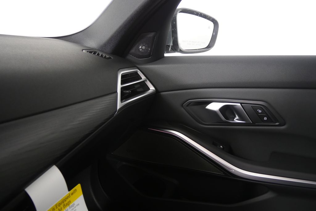 Thumbnail: 2026 BMW 3 Series - 23