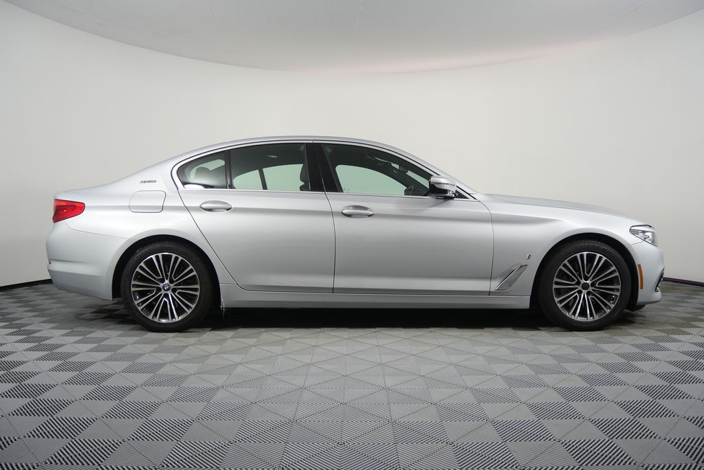Thumbnail: 2019 BMW 5 Series - 2
