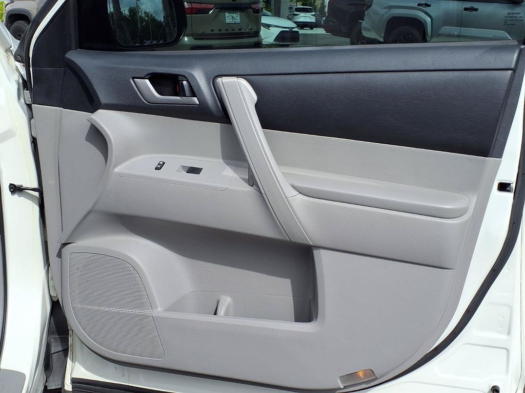 Used 2013 Toyota Highlander SUV