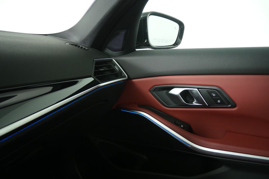 Thumbnail: 2024 BMW 3 Series - 28