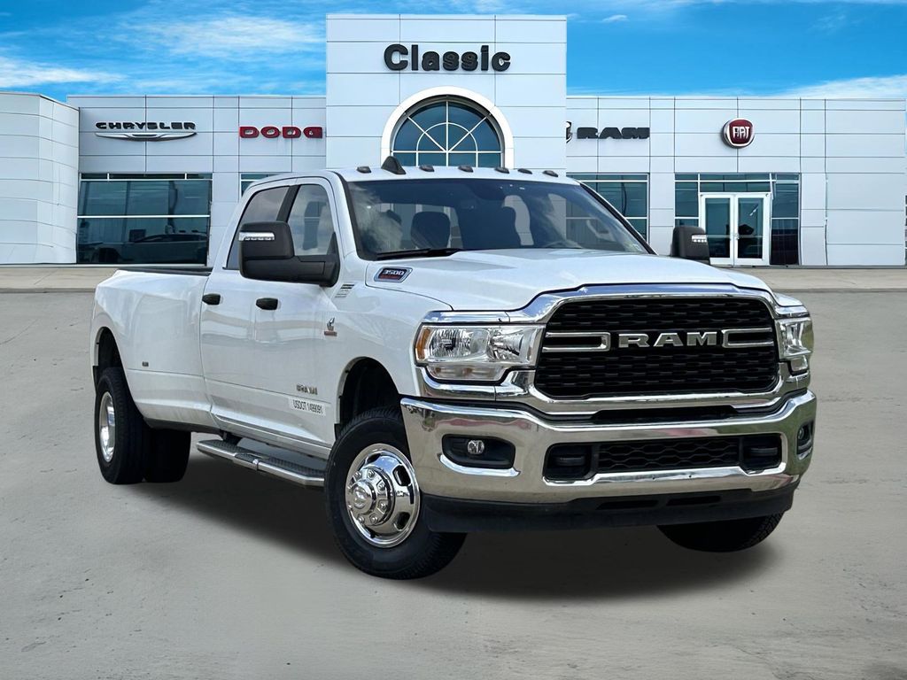2024 RAM 3500 Big Horn Crew Cab LB DRW 4WD