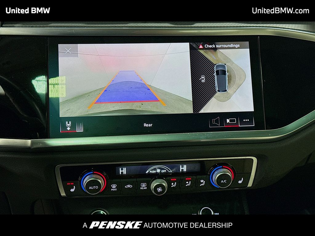 Thumbnail: 2023 Audi Q3 - 9