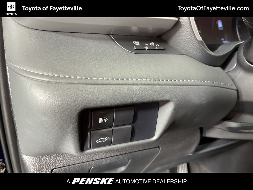 Thumbnail: 2021 Toyota Highlander - 30