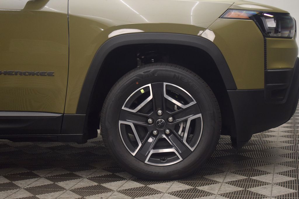 new 2026 Jeep Cherokee car, priced at $41,023