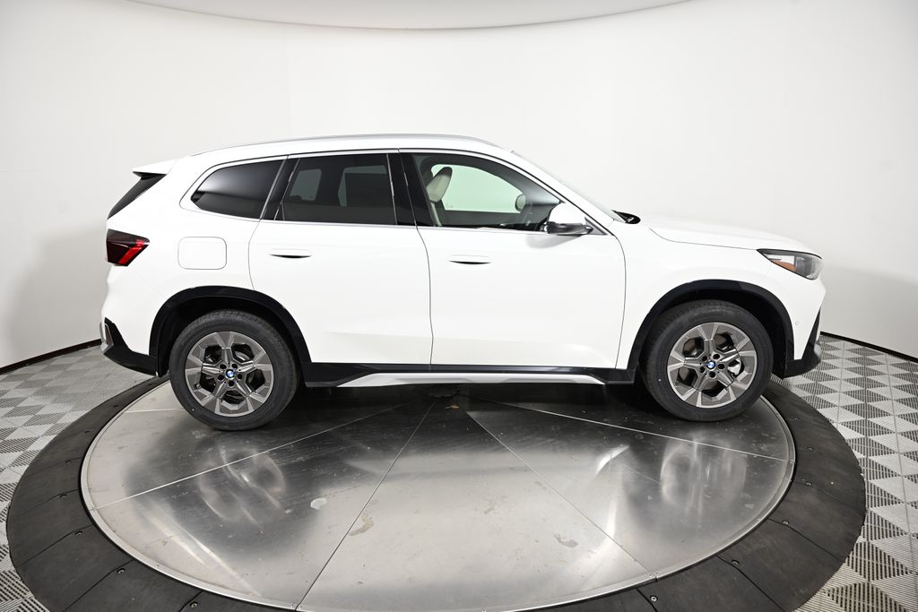 2025 BMW X1 xDrive28i 6