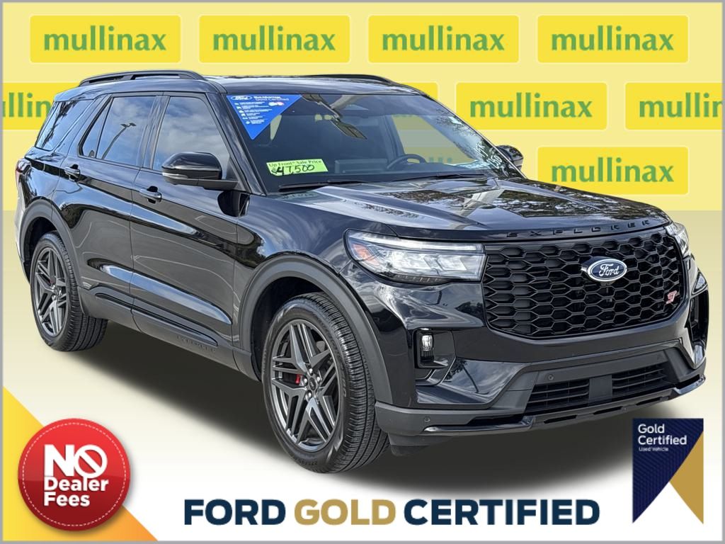 2025 Ford Explorer ST's photo