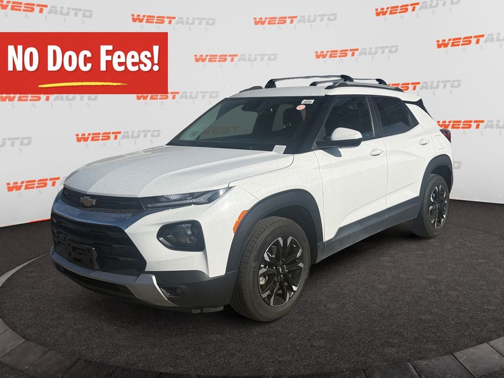 Summit White 2021 Chevrolet Trailblazer SUV / Crossover Four-Wheel Drive 9-Speed Automatic