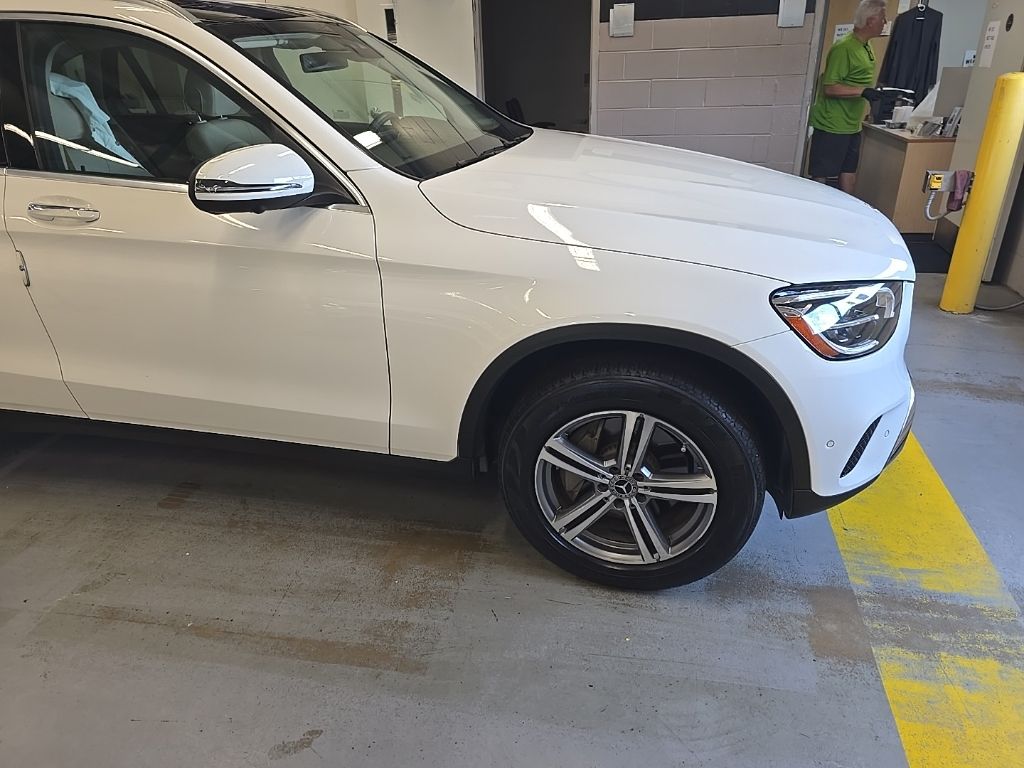  2022 Mercedes-Benz GLC 300 SUV RWD   